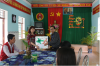 ông Phan Đình Nhiệp - Giám đốc Trung tâm CTXH và BTXH thay mặt cho cán bộ, nhân viên và các đối tượng bảo trợ xã hội nhận quà