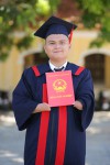 Cháu Trần Văn Lạc nhận bằng tốt nghiệp Cử nhân ngành Công tác xã hội