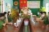 Đại diện Hội Phụ Nữ Công an thị xã An Nhơn đến thăm và tặng quà Tết Nhâm Dần - 2022 tại Trung tâm