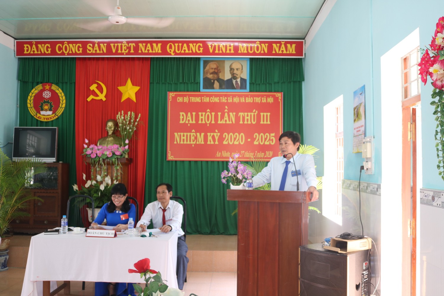 A-Hoa-pb.jpg